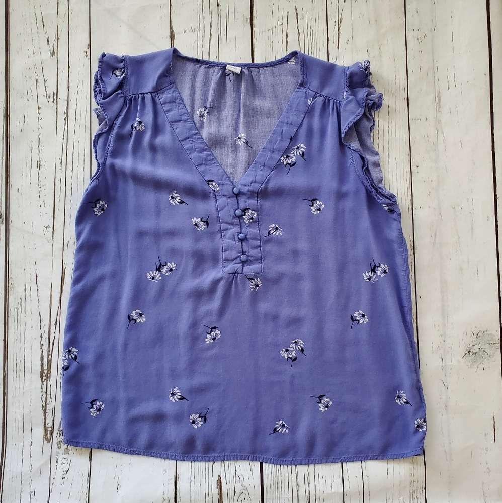 Old Navy flutter sleeve top